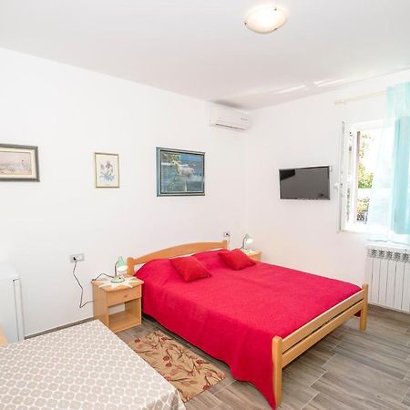 Guest House Ab Adria Home روفينج المظهر الخارجي الصورة