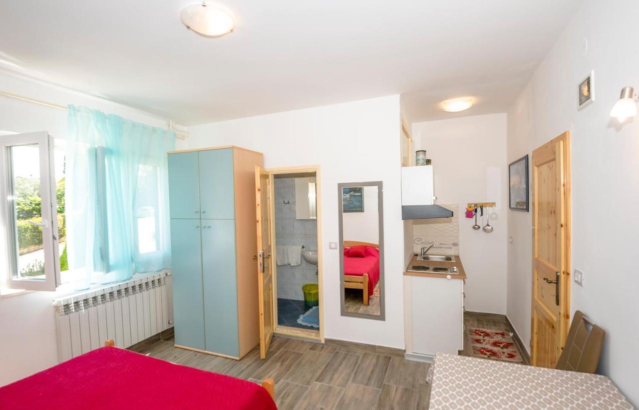 Guest House Ab Adria Home روفينج المظهر الخارجي الصورة