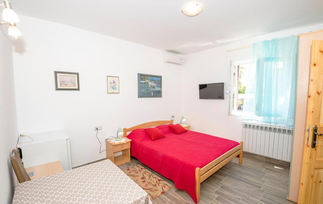 Guest House Ab Adria Home روفينج المظهر الخارجي الصورة