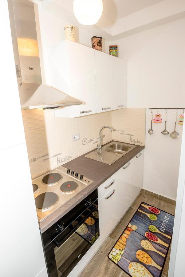 Guest House Ab Adria Home روفينج المظهر الخارجي الصورة