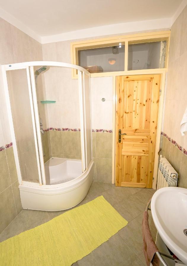 Guest House Ab Adria Home روفينج المظهر الخارجي الصورة