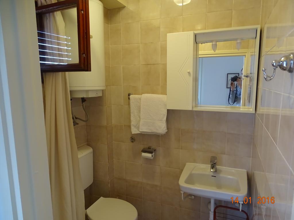 Guest House Ab Adria Home روفينج الغرفة الصورة