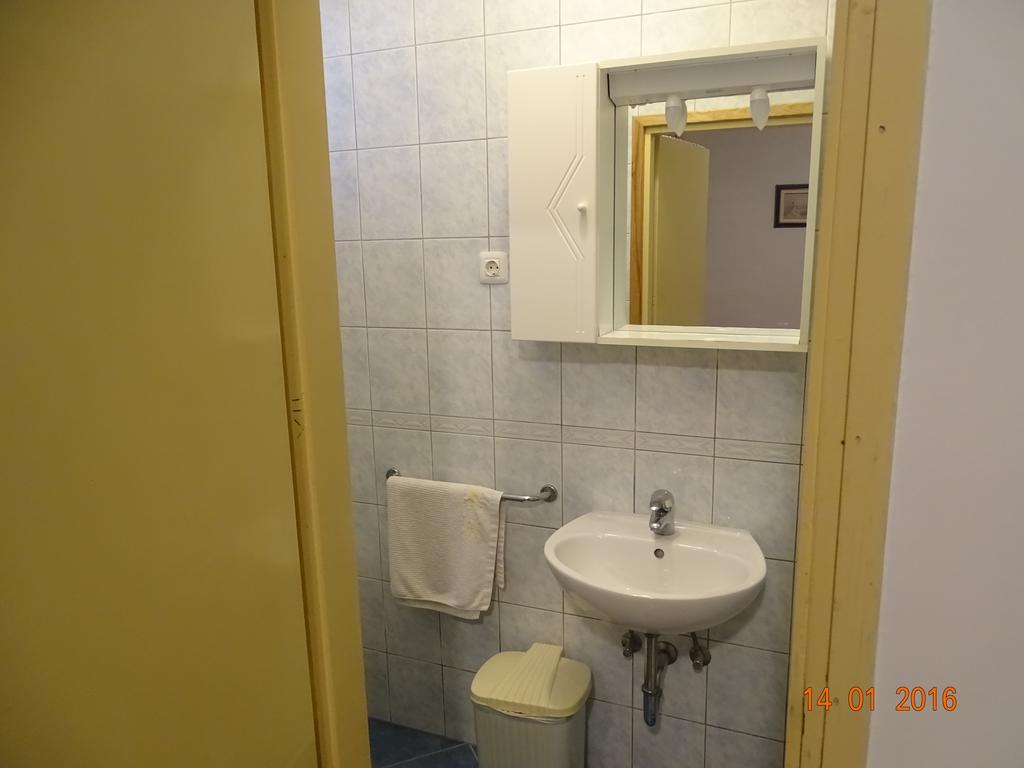 Guest House Ab Adria Home روفينج الغرفة الصورة